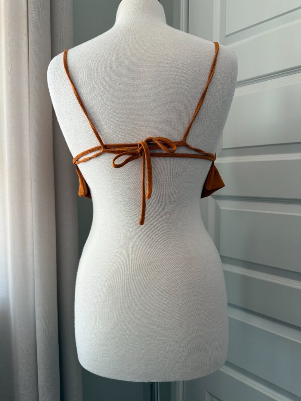 Pretty Garbage Strappy Open Back Tank Top : Small - Picture 4 of 6